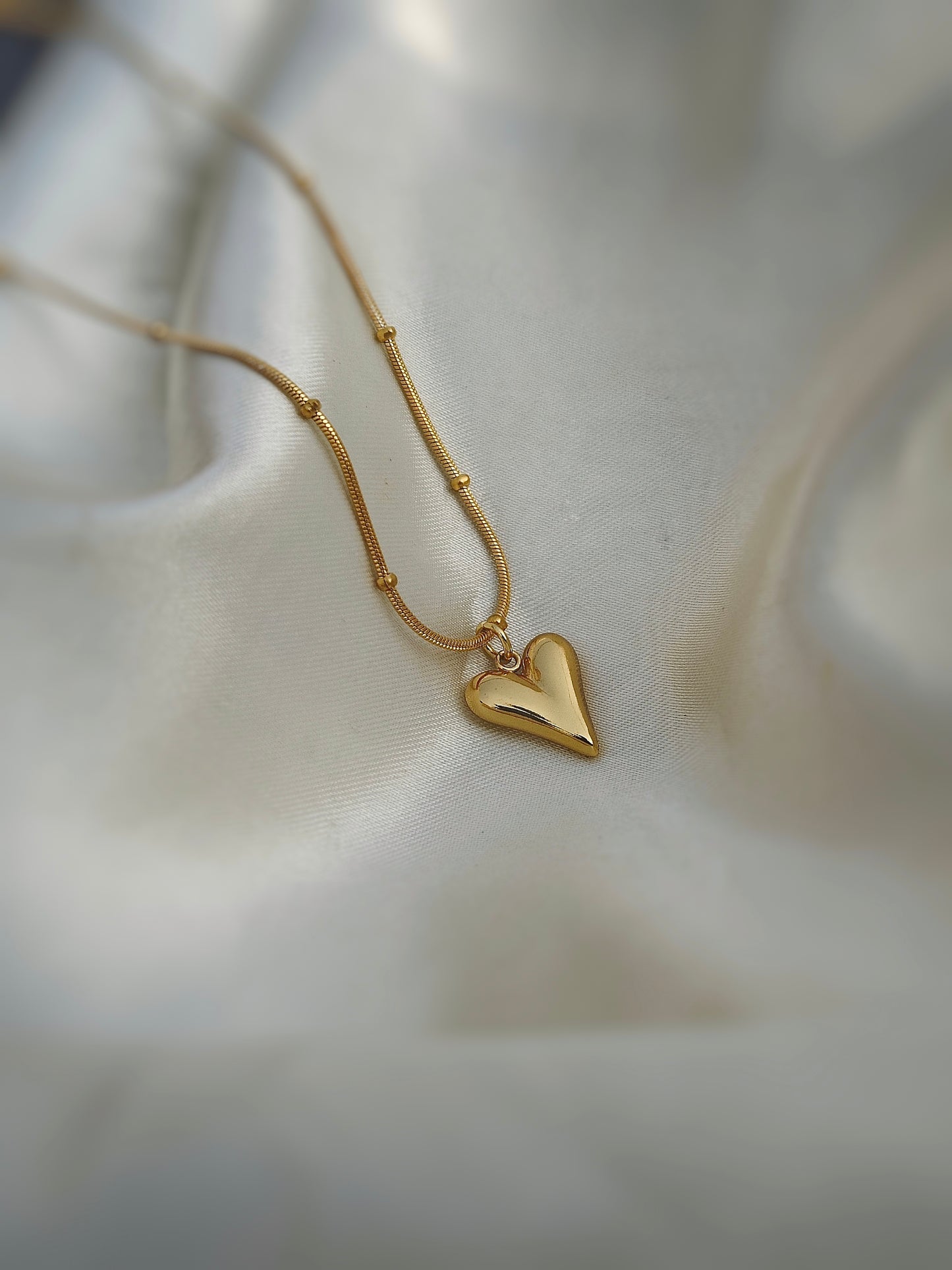Golden Heart Love - Elegant Minimal Anti Tarnish Pendant