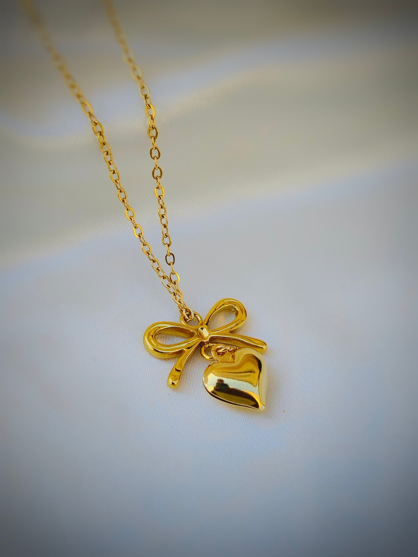 Amoré Pendant and Earrings Set– Gold Heart & Bow Charm Necklace Set
