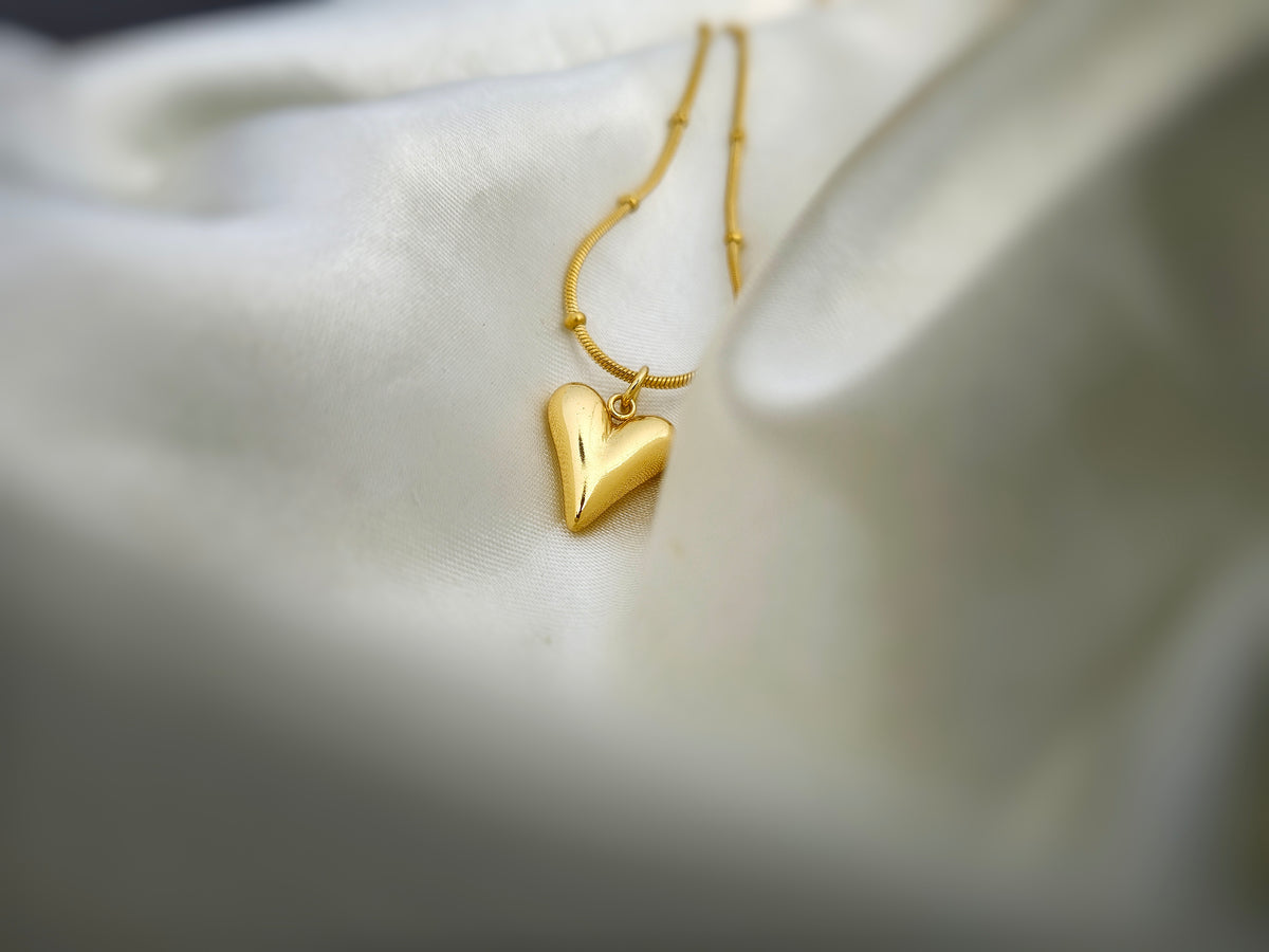 Golden Heart Love  - Elegant Minimal Anti Tarnish Pendant