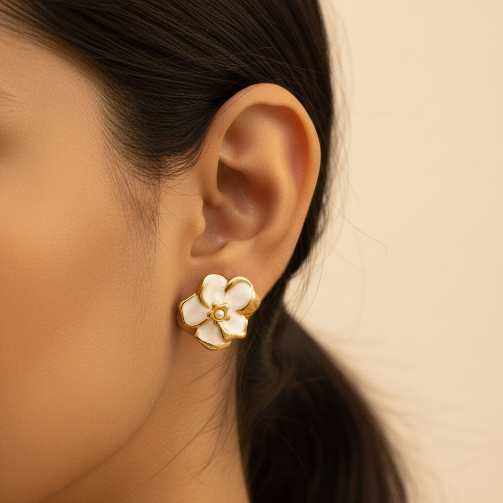 Shiuli - White Flower Stud Close Up